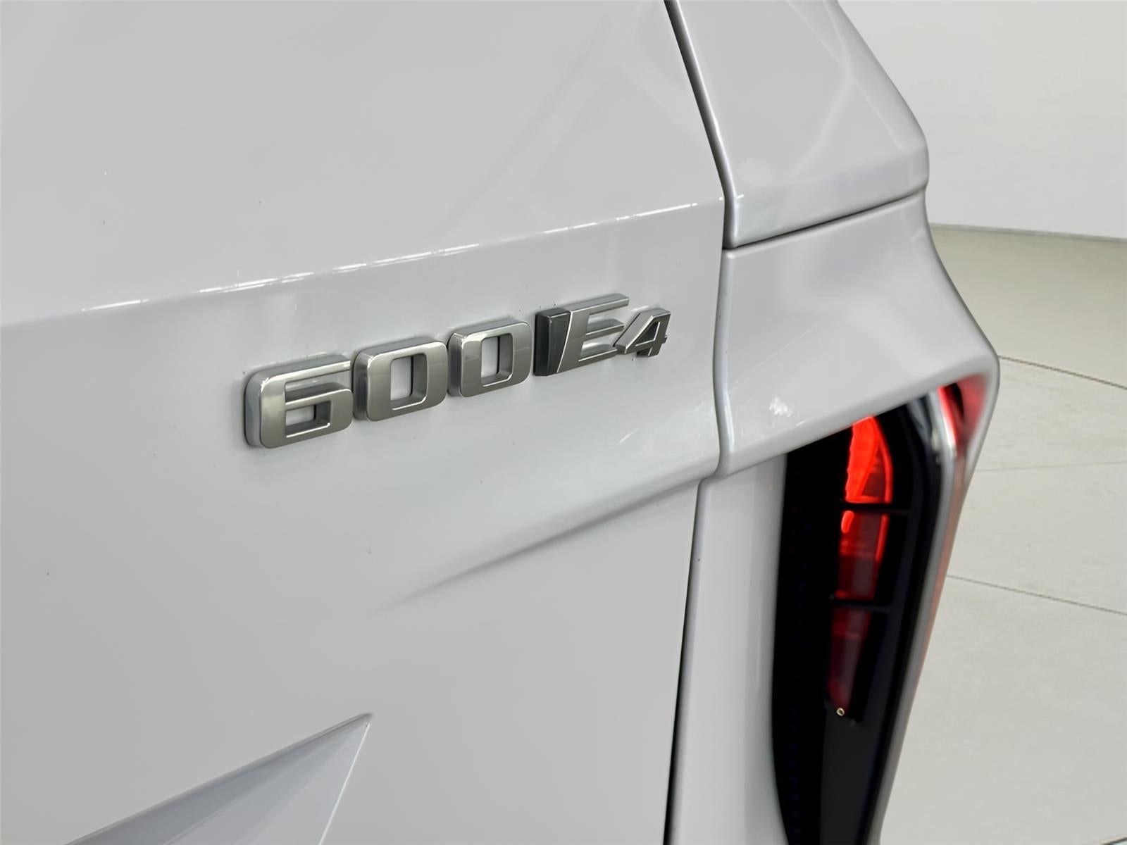 2024 Cadillac LYRIQ Luxury 1