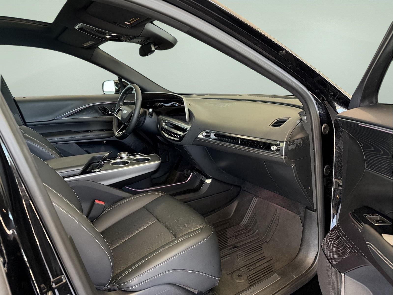 2024 Cadillac LYRIQ Sport 1