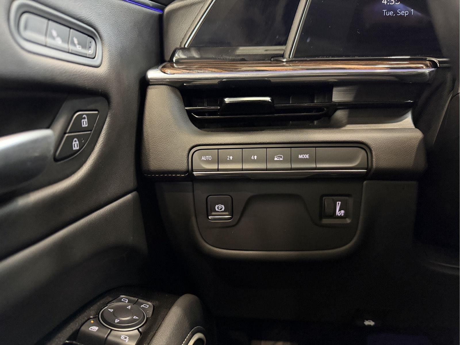 2024 Cadillac Escalade Luxury