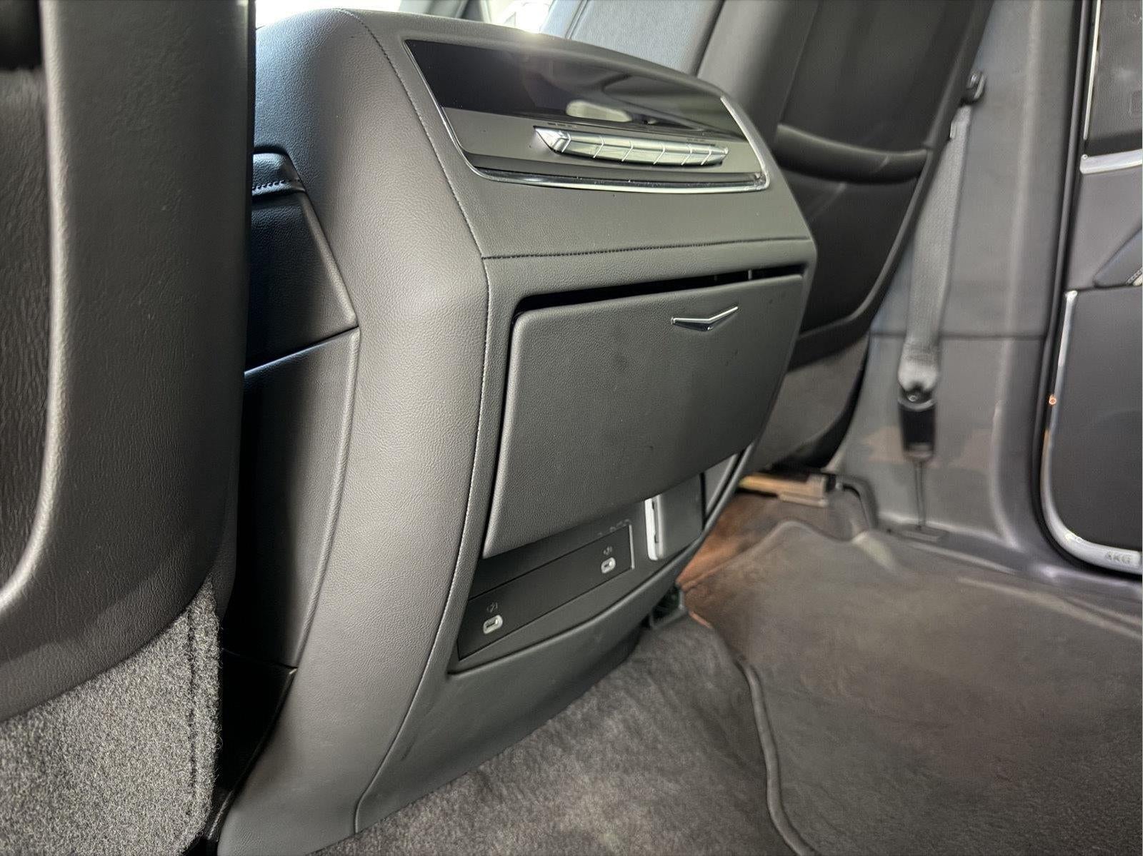 2024 Cadillac Escalade Luxury