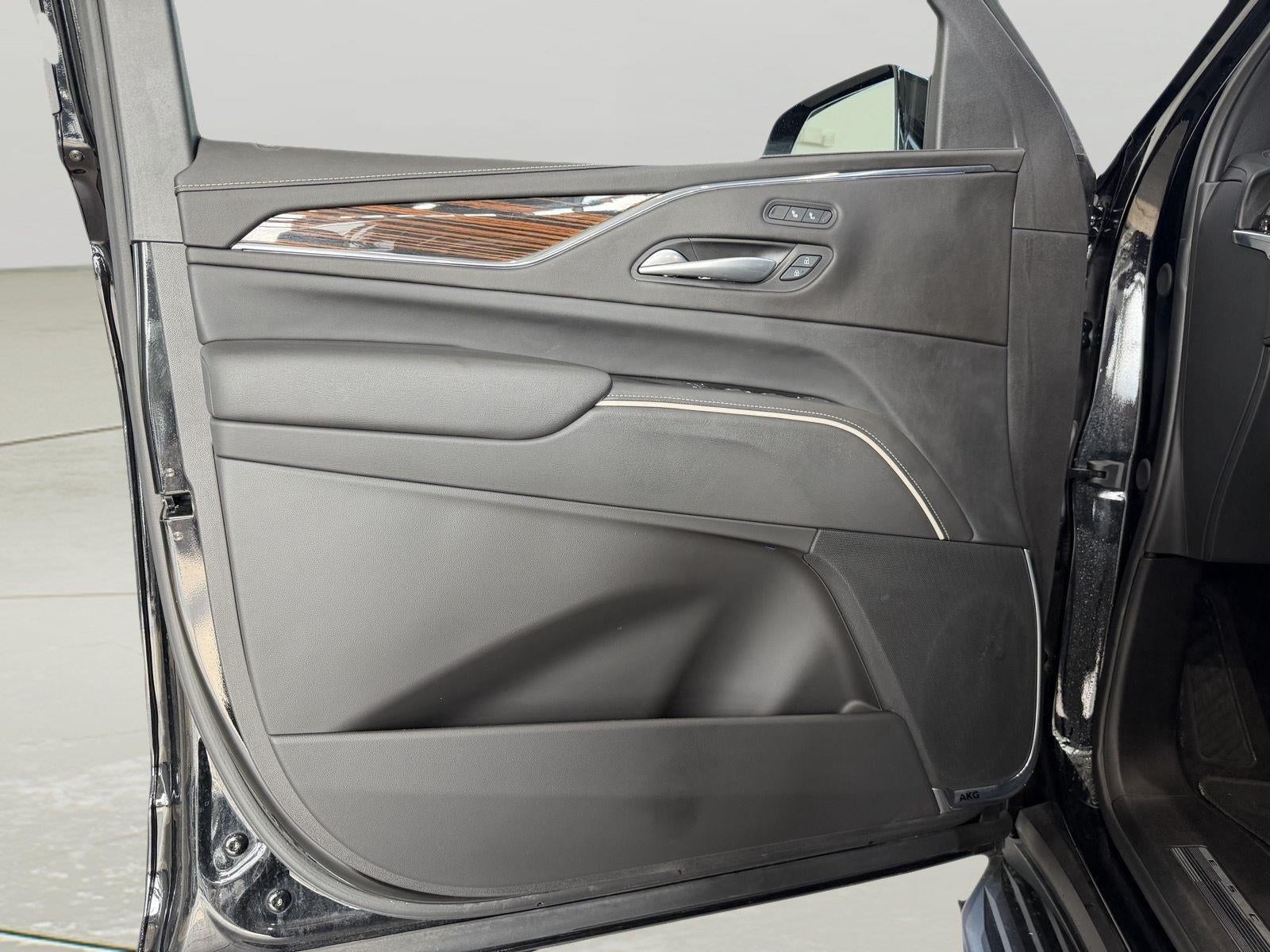 2024 Cadillac Escalade Luxury