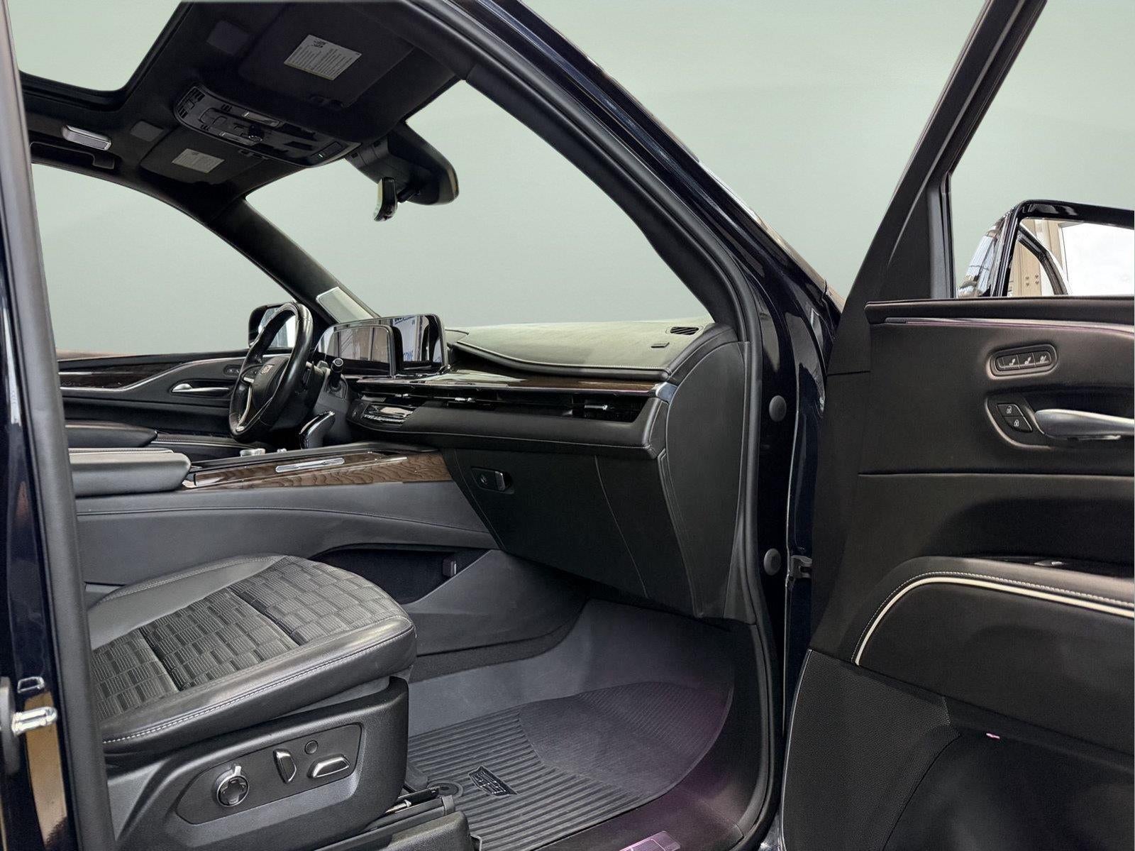 2023 Cadillac Escalade 4WD Sport Platinum
