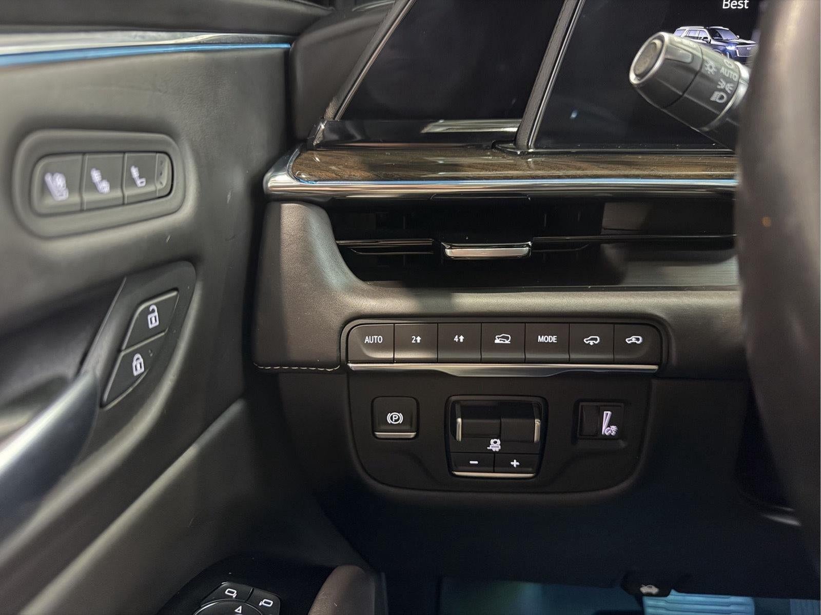 2023 Cadillac Escalade 4WD Sport Platinum
