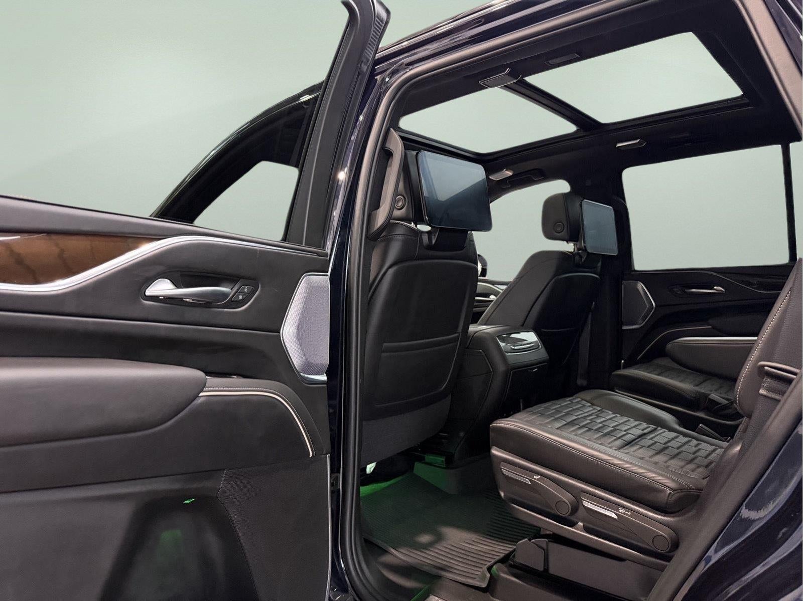 2023 Cadillac Escalade 4WD Sport Platinum