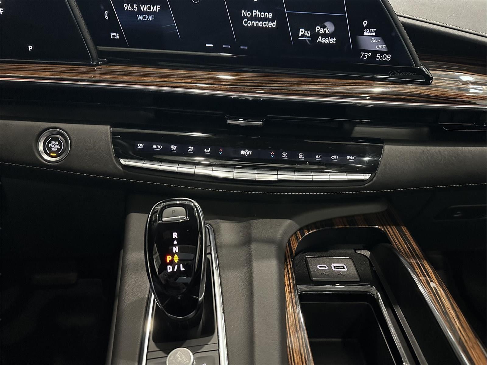 2024 Cadillac Escalade ESV Premium Luxury