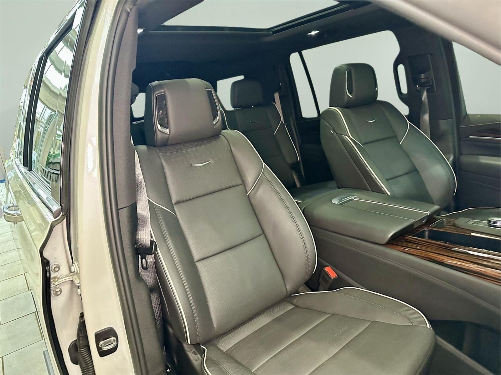 2024 Cadillac Escalade ESV Premium Luxury
