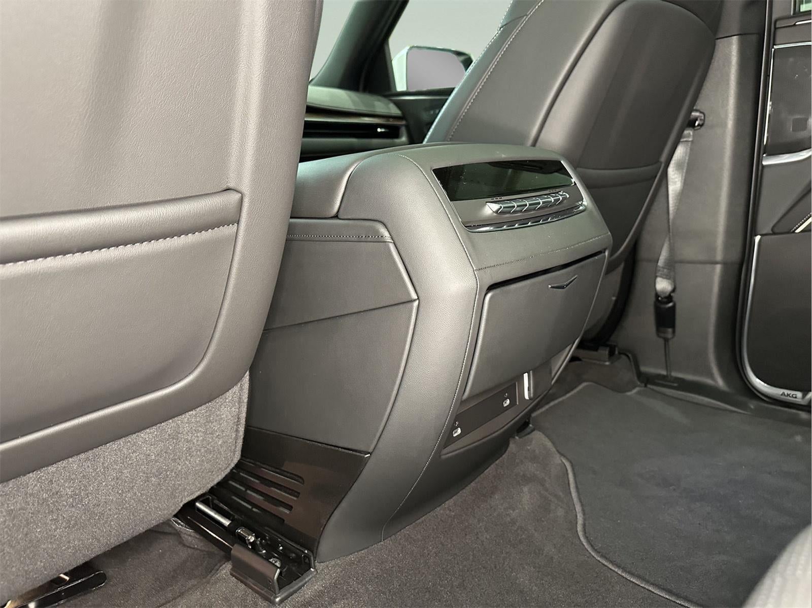 2024 Cadillac Escalade ESV Premium Luxury
