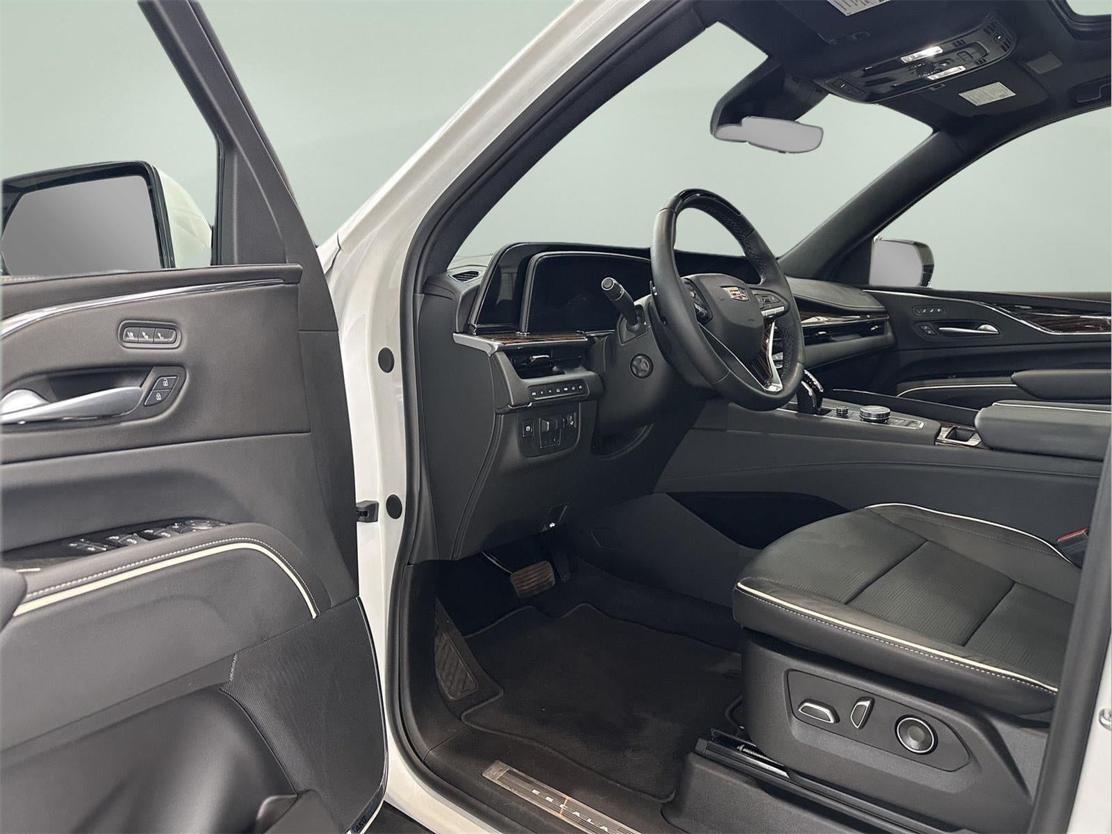 2024 Cadillac Escalade ESV Premium Luxury