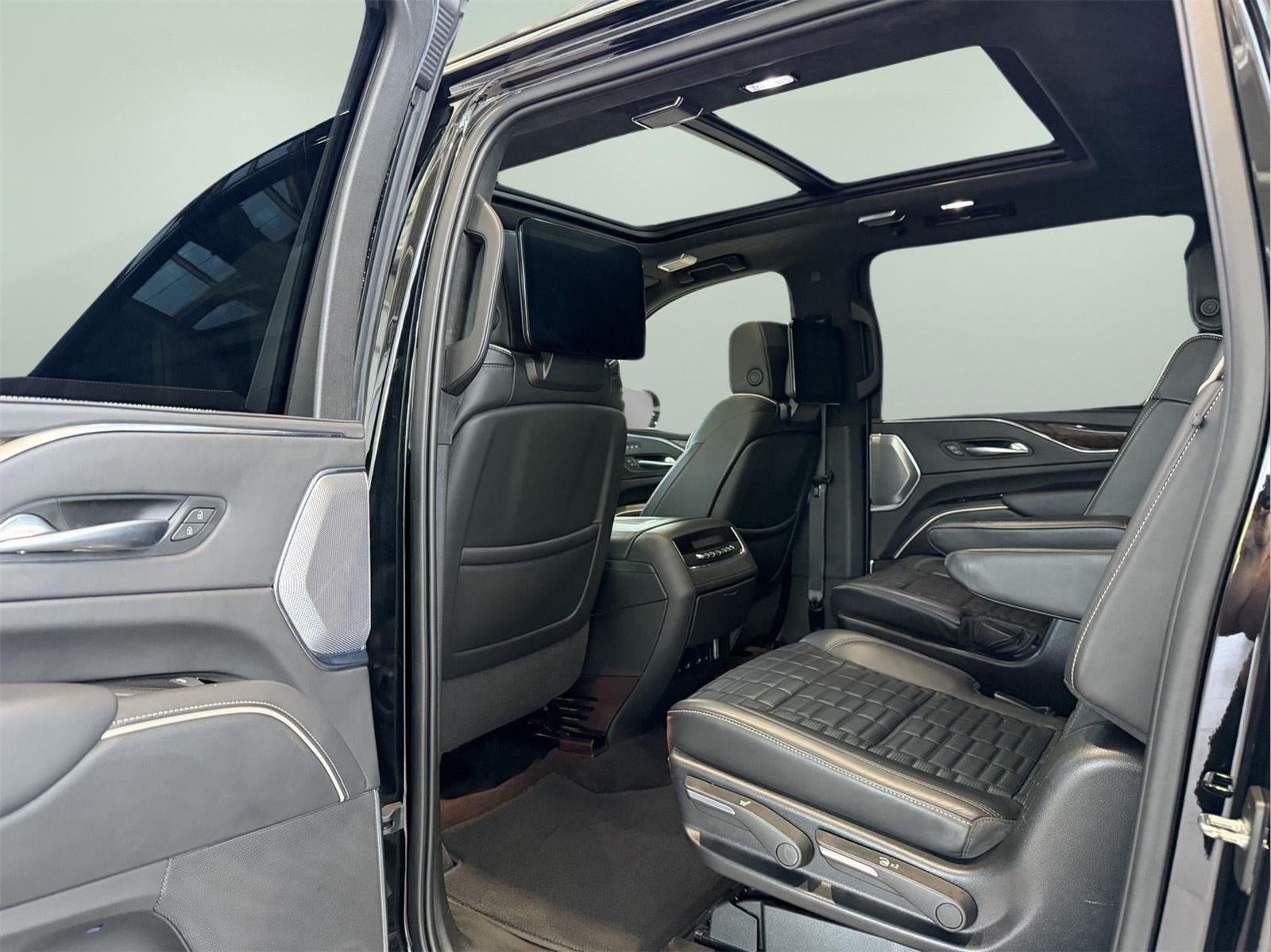 2022 Cadillac Escalade ESV Premium Luxury Platinum