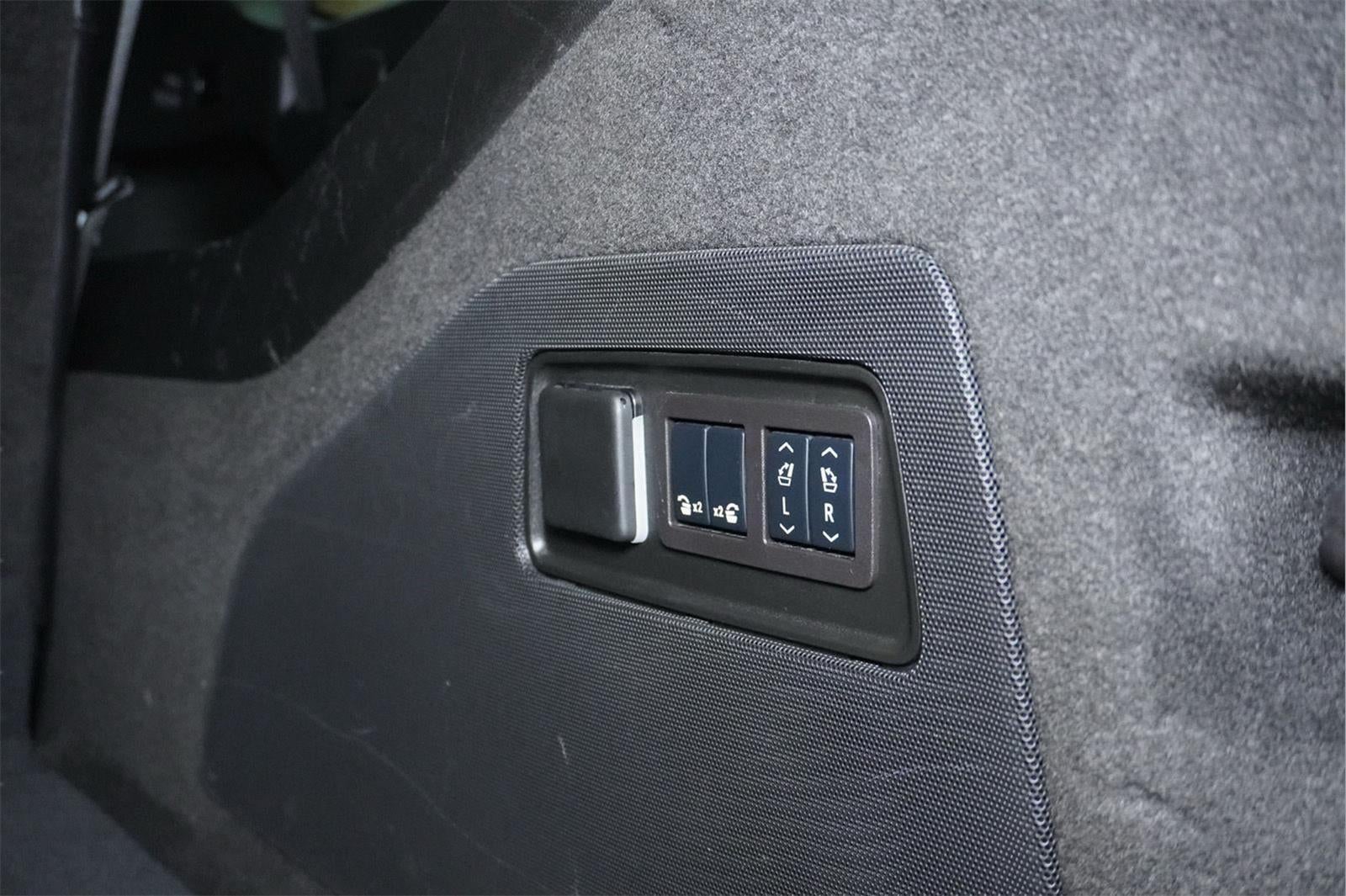 2024 Cadillac Escalade ESV Sport Platinum