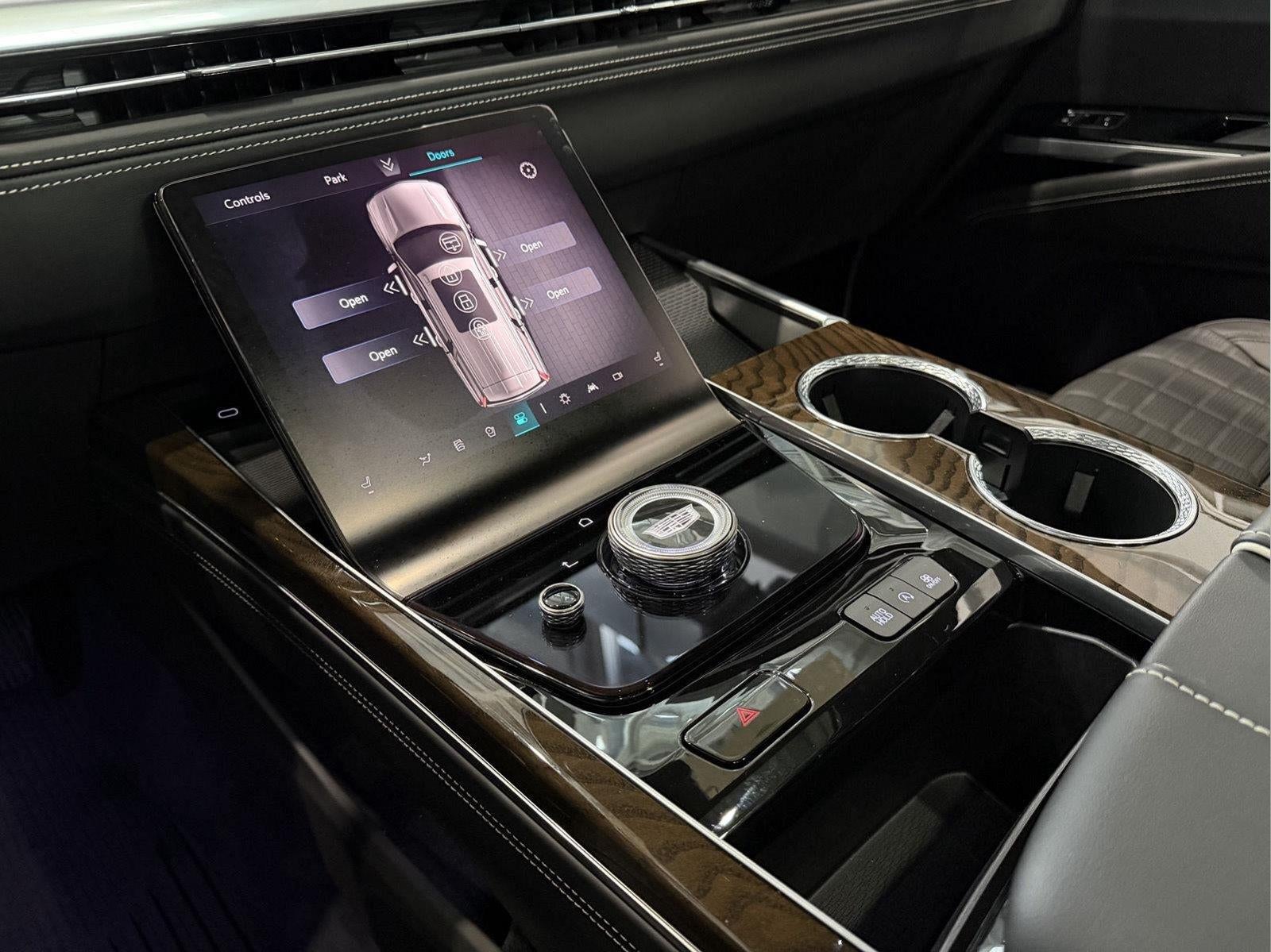 2025 Cadillac Escalade Sport Platinum