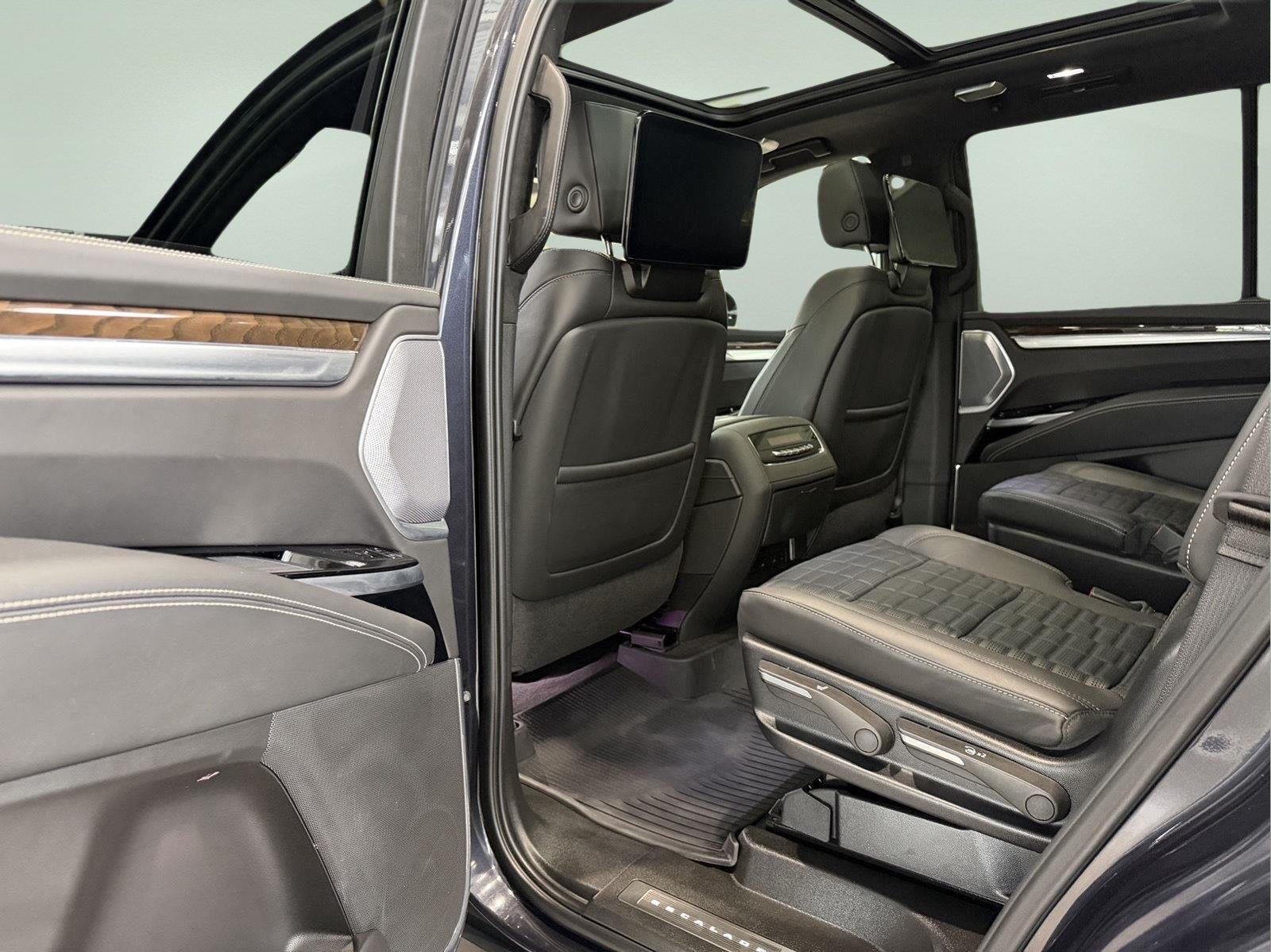 2025 Cadillac Escalade Sport Platinum