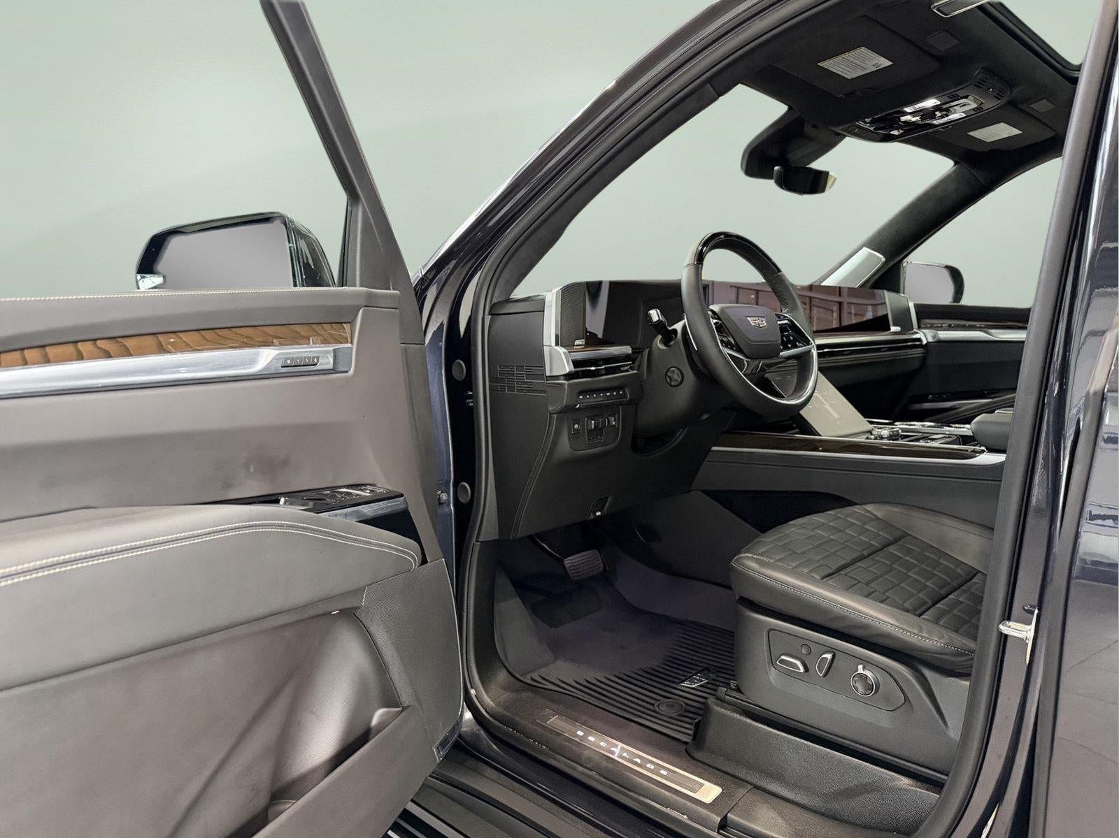 2025 Cadillac Escalade Sport Platinum