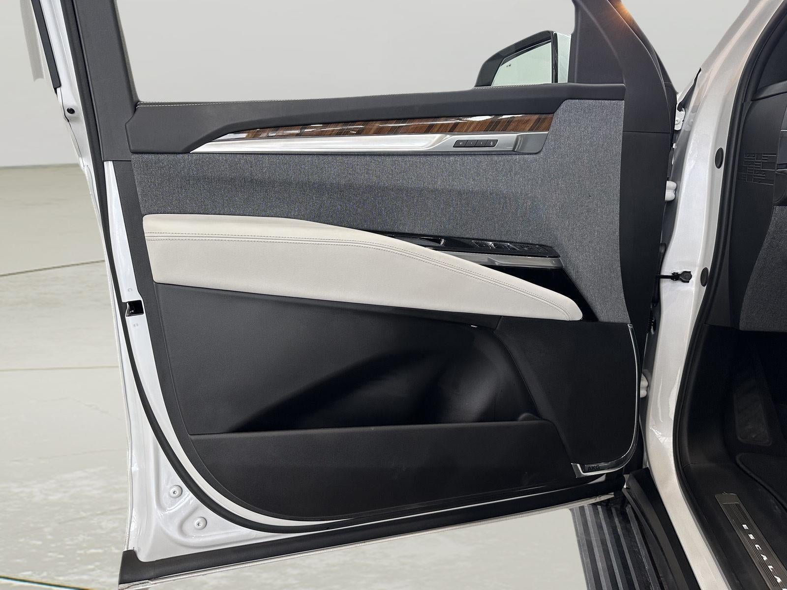 2025 Cadillac Escalade ESV Sport Platinum