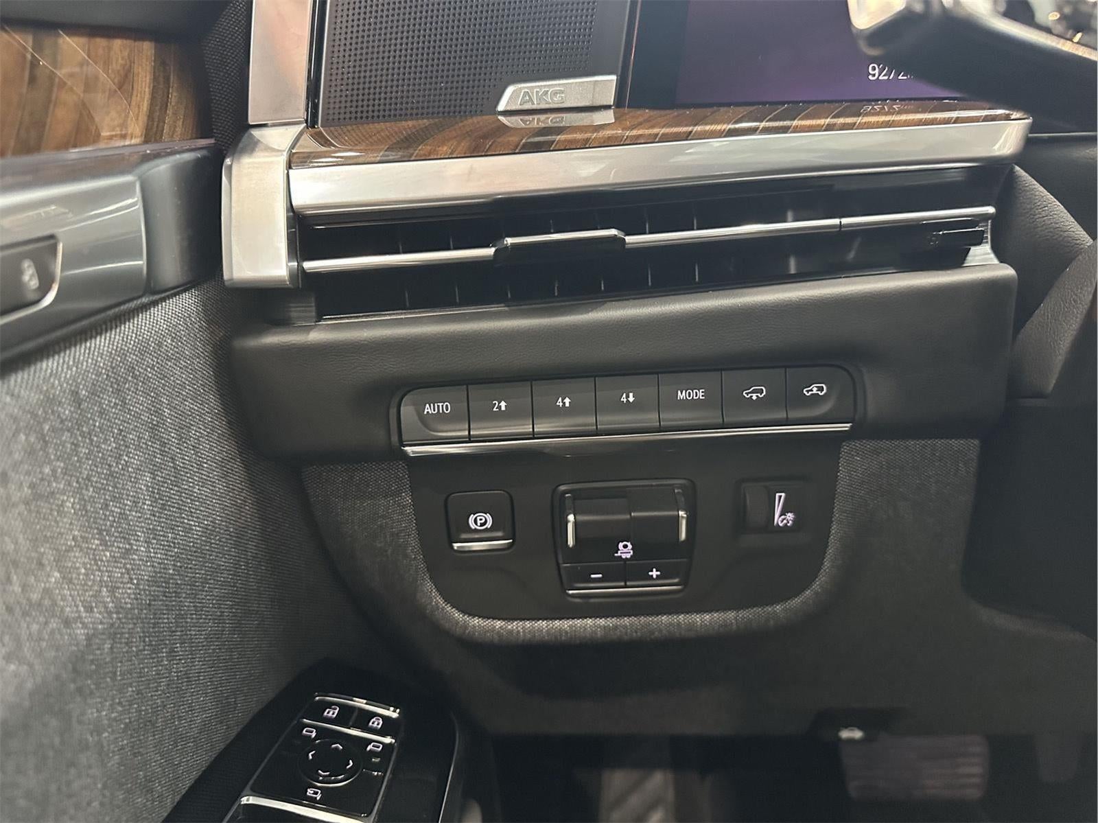 2025 Cadillac Escalade ESV Sport Platinum