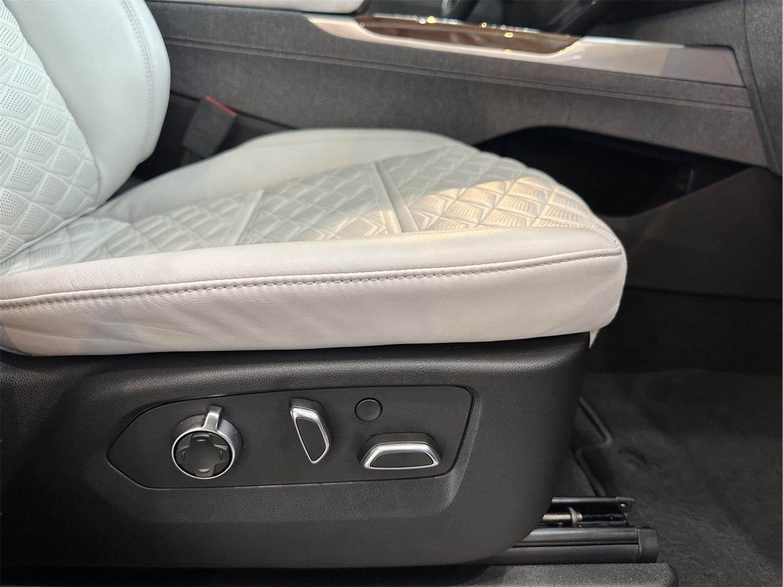 2025 Cadillac Escalade ESV Sport Platinum