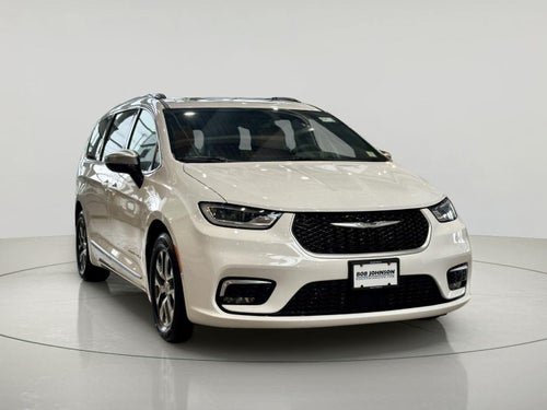 2023 Chrysler Pacifica Hybrid Pinnacle