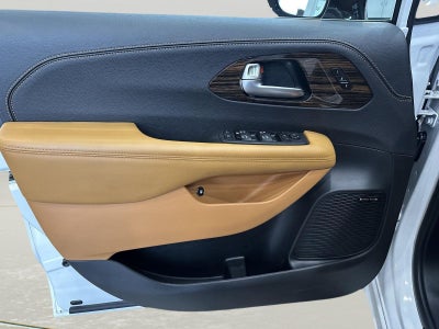 2023 Chrysler Pacifica Hybrid Pinnacle