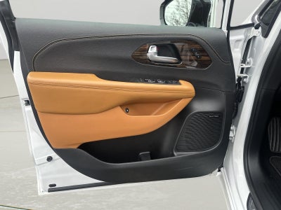 2023 Chrysler Pacifica Hybrid Pinnacle