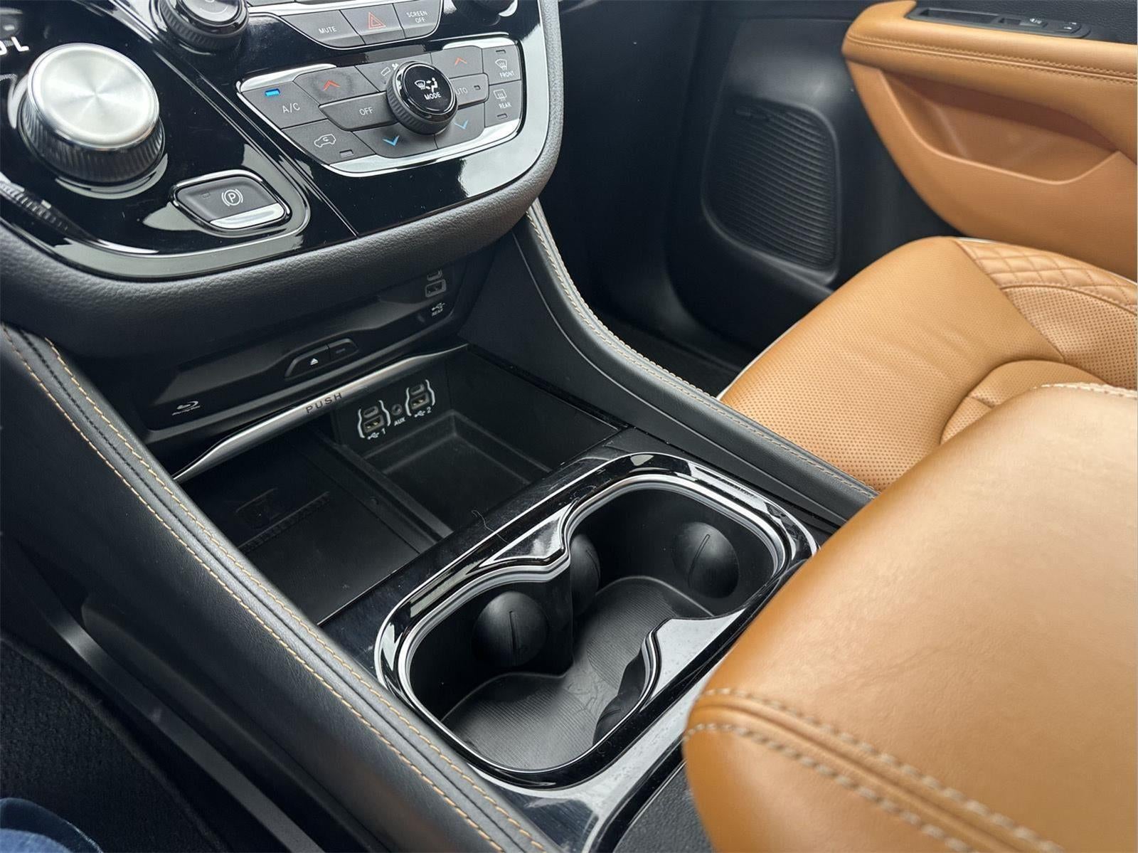 2023 Chrysler Pacifica Hybrid Pinnacle