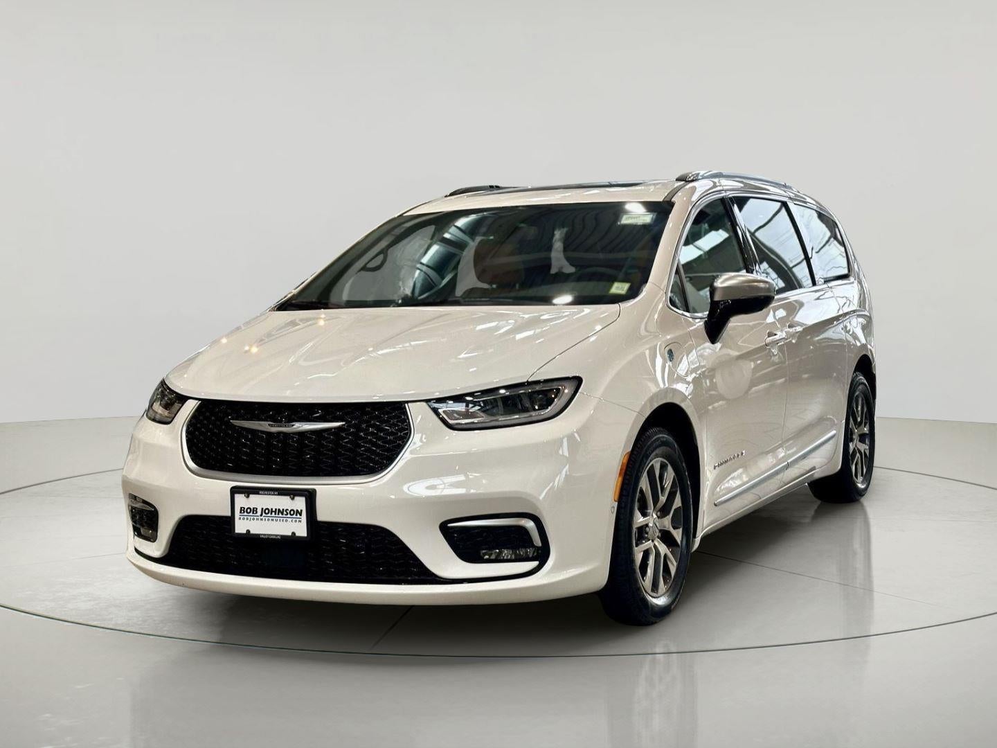 2023 Chrysler Pacifica Hybrid Pinnacle