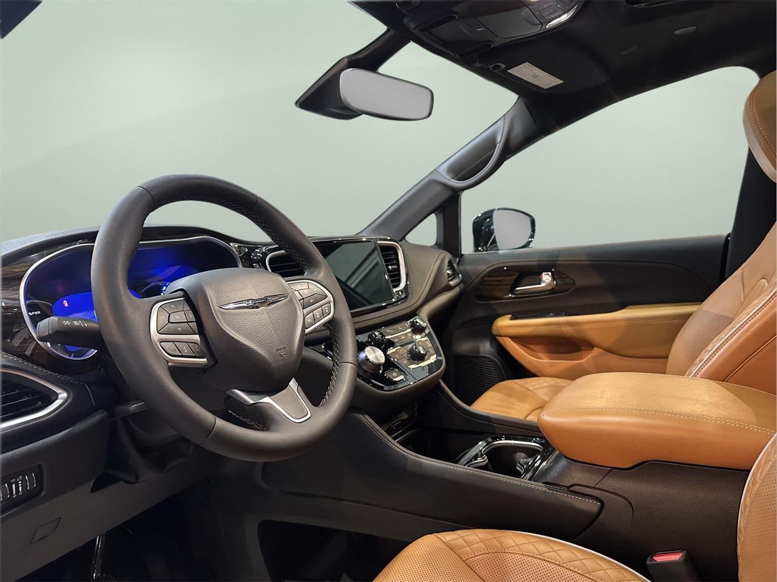 2023 Chrysler Pacifica Hybrid Pinnacle