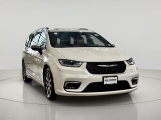 2023 Chrysler Pacifica Hybrid Pinnacle