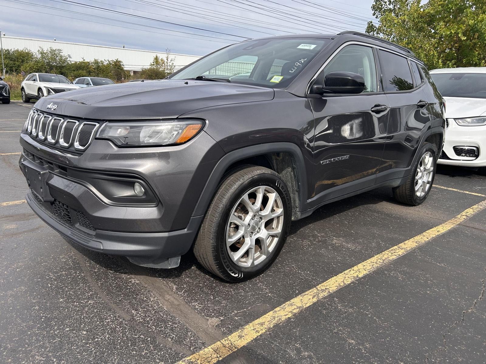 2022 Jeep Compass Latitude Lux