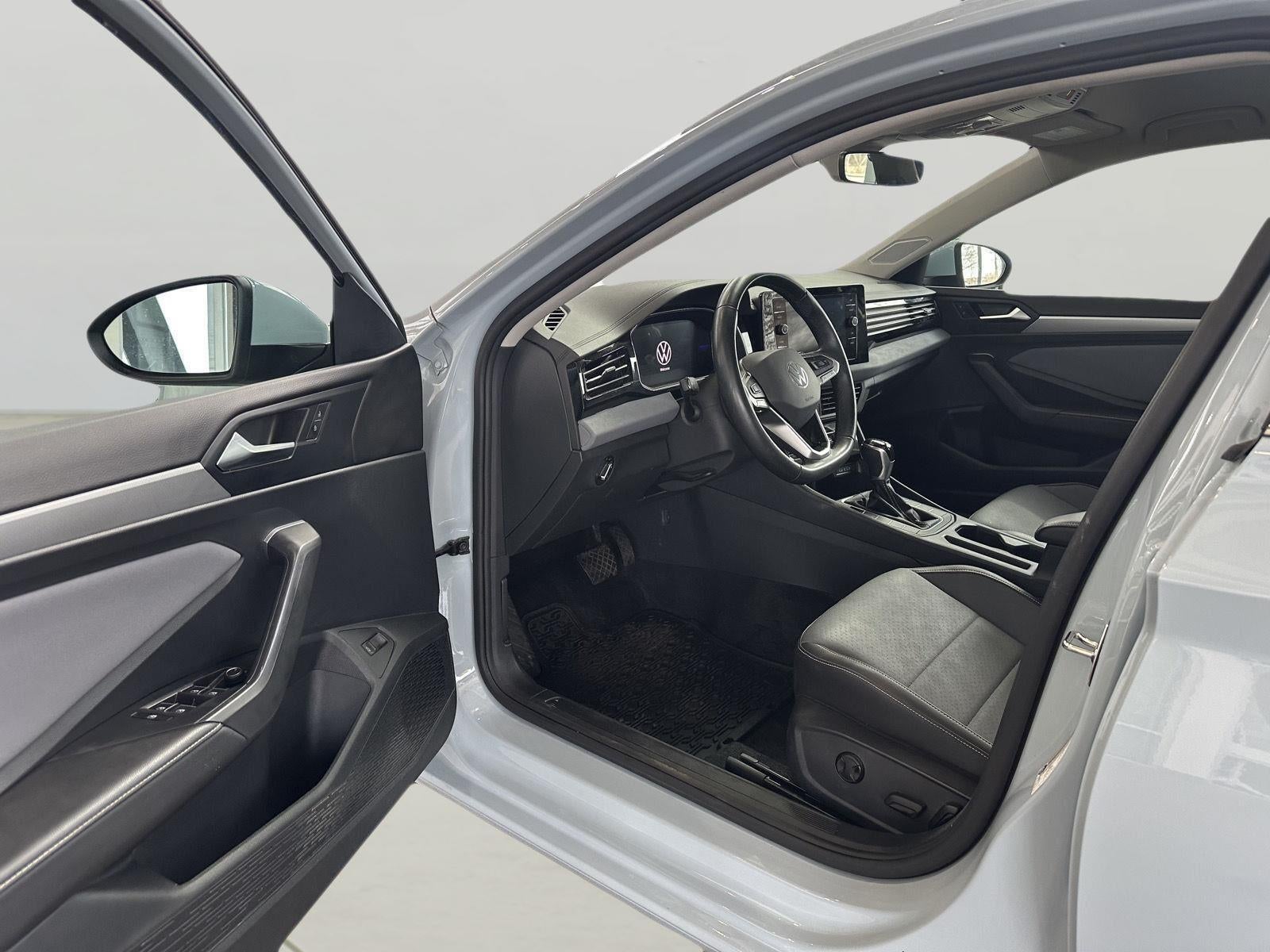 2025 Volkswagen Jetta SE