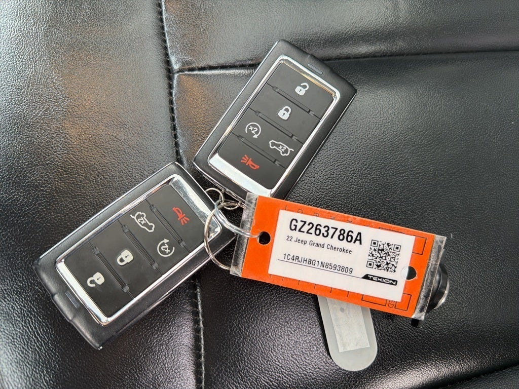 2022 Jeep Grand Cherokee Limited CARBRAVO!