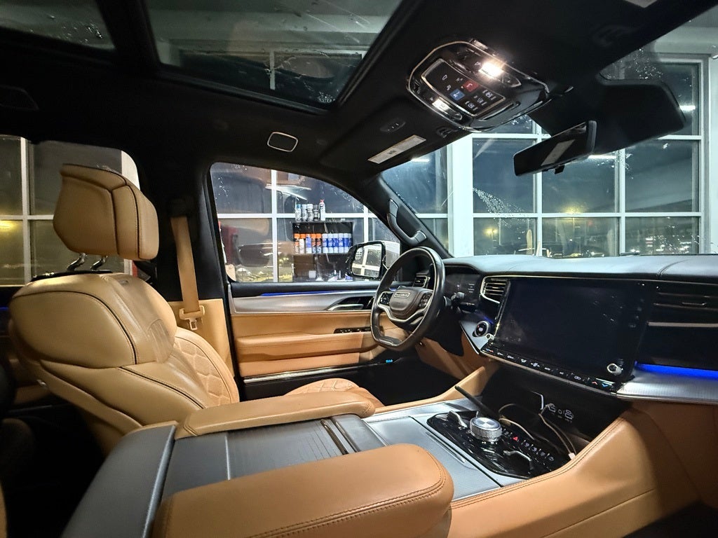 2022 Jeep Grand Wagoneer Series III CarBravo