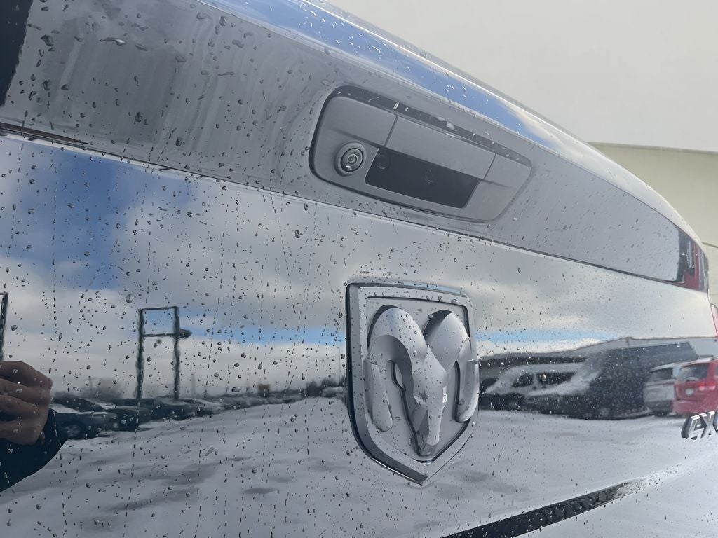 2024 RAM 1500 Classic Warlock HEMI 5.7L