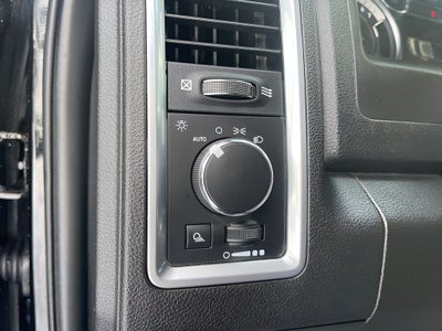 2024 RAM 1500 Classic Warlock HEMI 5.7L