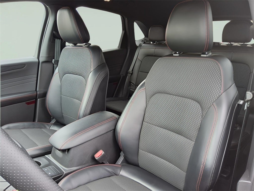 2024 Ford Escape ST-Line CarBravo Certified!