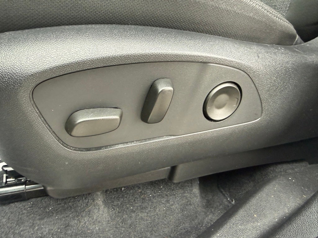 2025 GMC Acadia Elevation CARBRAVO CERTIFIED!