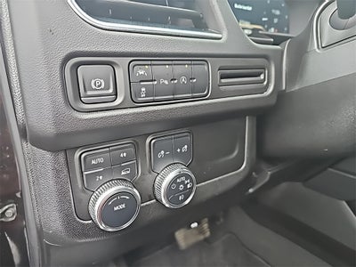 2024 GMC Yukon SLT Fresh Trade! Car Bravo Certified! Bose, Heated& Ve