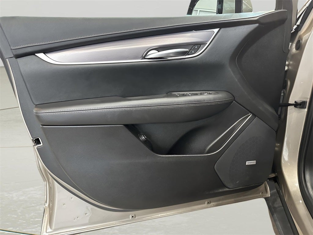 2022 Cadillac XT5 Luxury