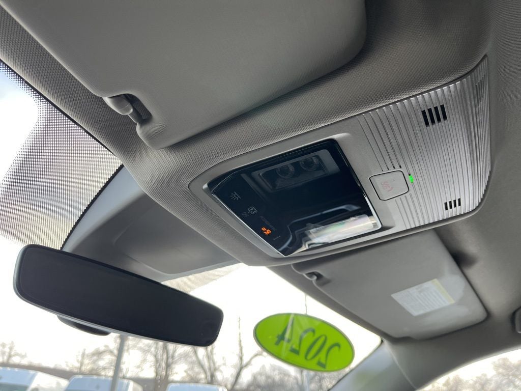 2024 Volkswagen Atlas 2.0T SE