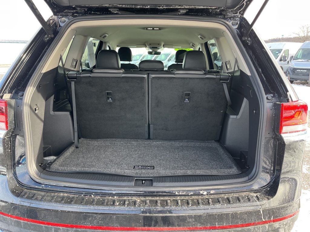 2024 Volkswagen Atlas 2.0T SE