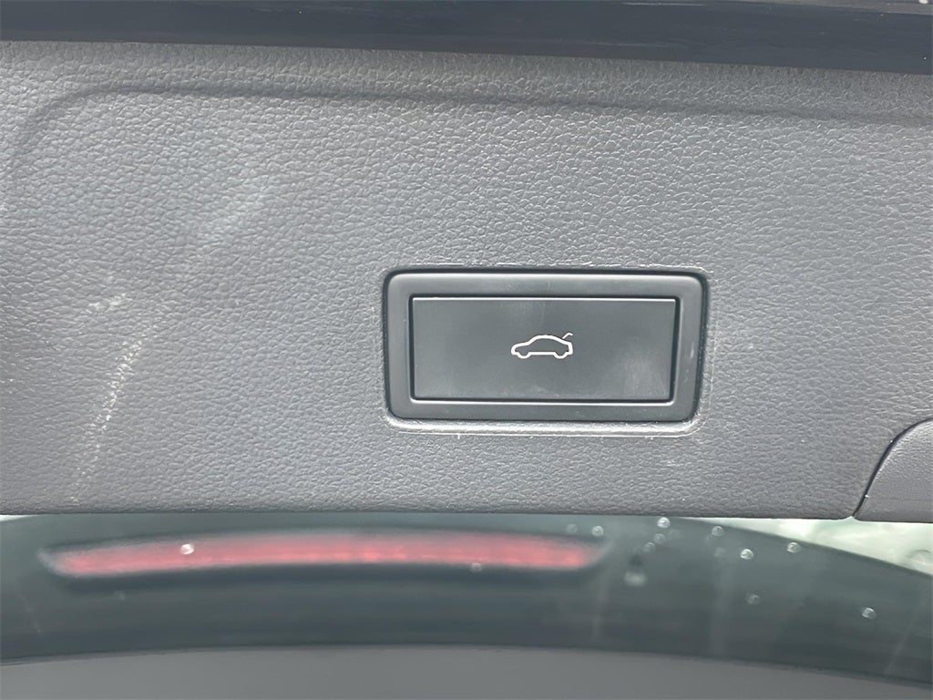 2023 Volkswagen Atlas Cross Sport 3.6L V6 SE w/Technology Certified