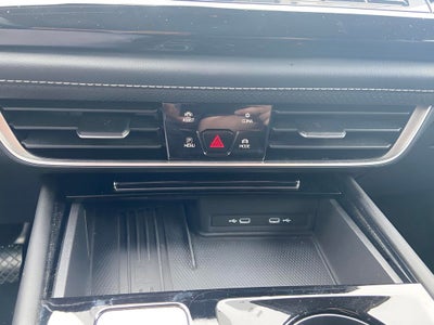 2025 Volkswagen Atlas 2.0T SE w/Technology 1 Owner Clean Auto Check!