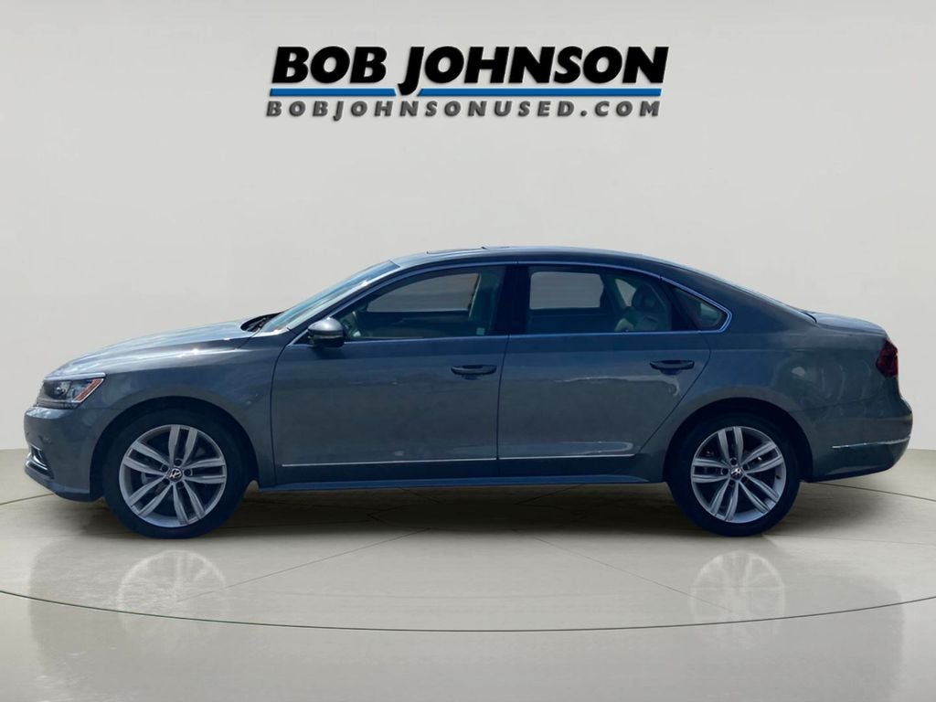 2018 Volkswagen Passat 2.0T SEL Premium Company Car Only 3000 Miles