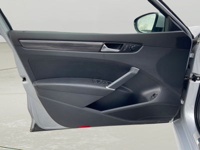 2020 Volkswagen Passat 2.0T R-Line