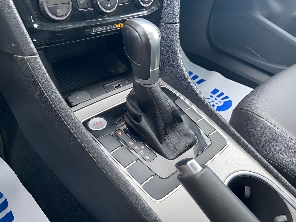 2020 Volkswagen Passat 2.0T R-Line