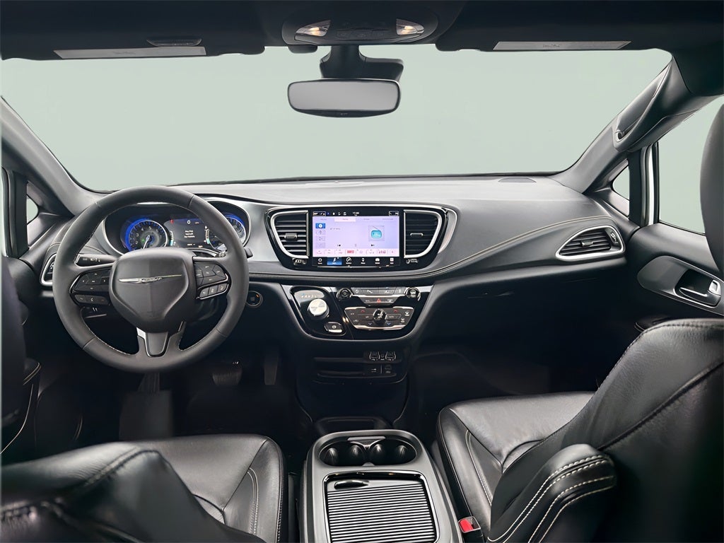 2022 Chrysler Pacifica Touring L CARBRAVO!
