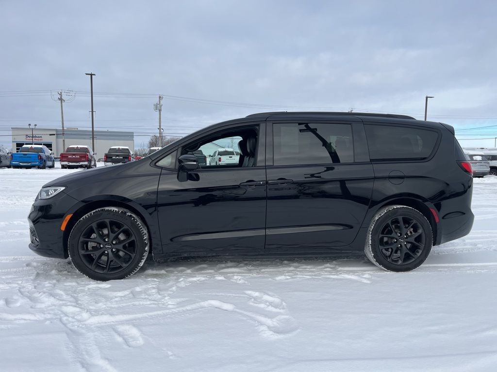 2024 Chrysler Pacifica Limited S APPERANCE PACKAGE
