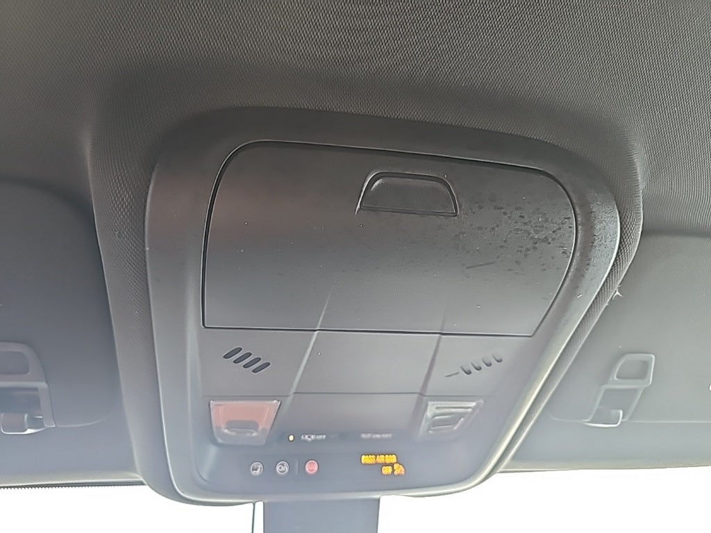 2022 Chevrolet Equinox RS Fresh Trade! Remote Start, Heated Seats, Power Lif