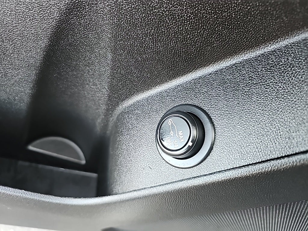 2022 Chevrolet Equinox RS Fresh Trade! Remote Start, Heated Seats, Power Lif