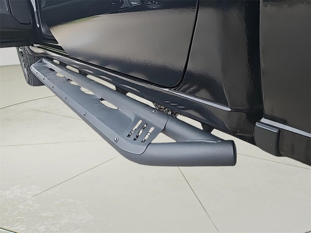 2023 Chevrolet Silverado 1500 ZR2 Fully Loaded, Custom Exhaust, (Carbravo Certified!