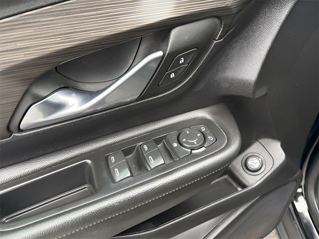 2023 GMC Terrain SLE CARBRAVO!